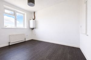 Room- click for photo gallery